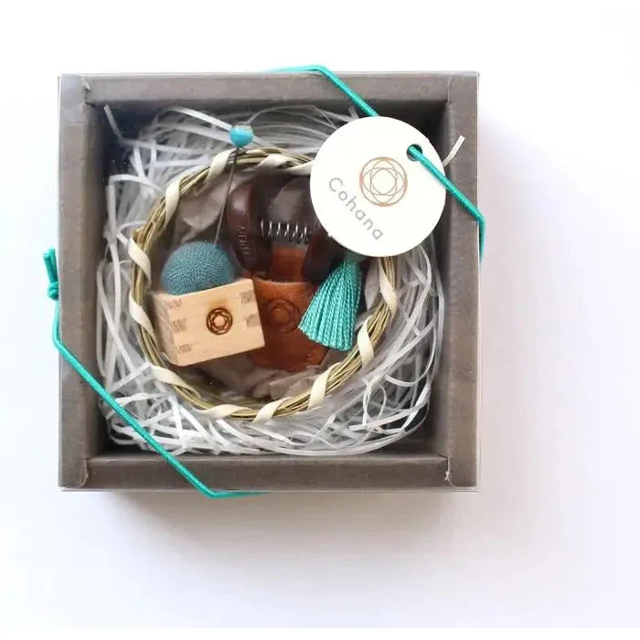 Cohana Seki Mini Scissors and Square Needle Cushion Set - Image 6