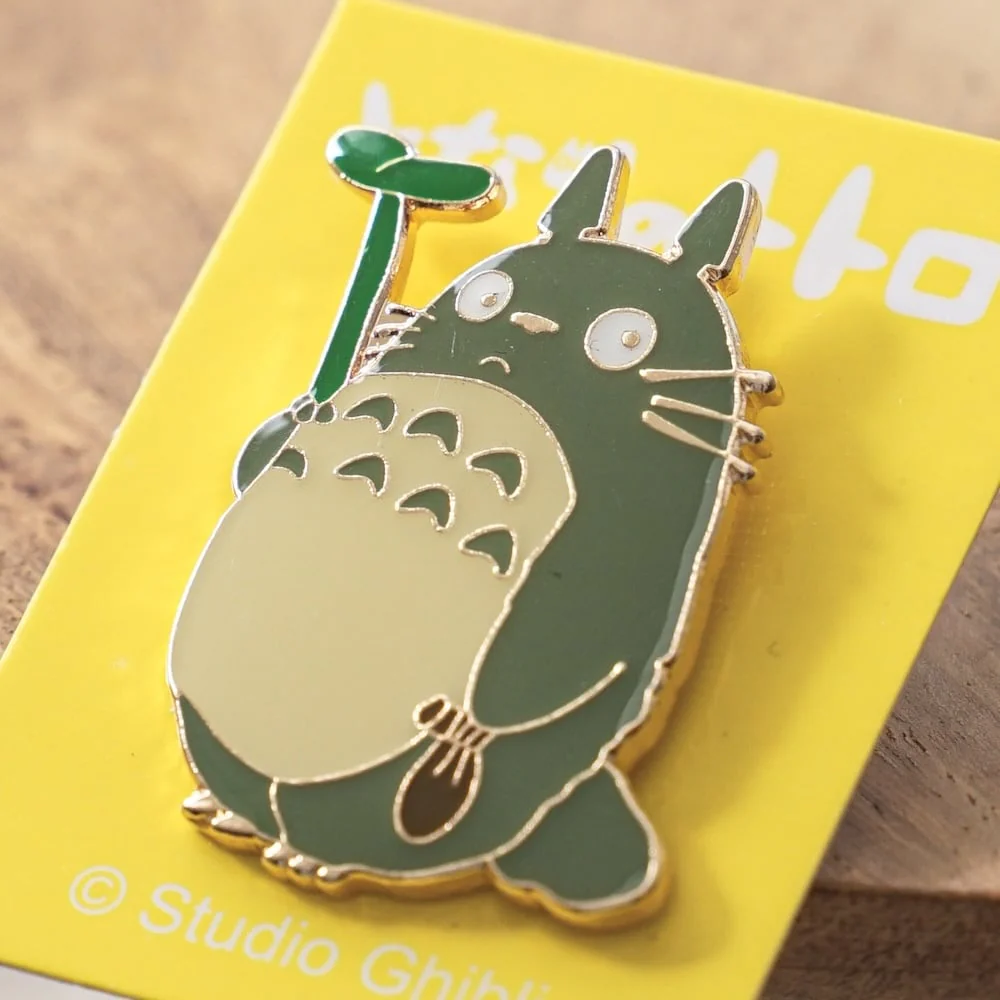 Ensky My Neighbor Totoro Big Totoro – Standing Pin Badge - Image 2