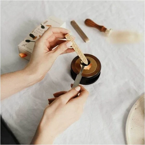 Fiona Ariva Rose Gold Deco Spoon Holder Stove
