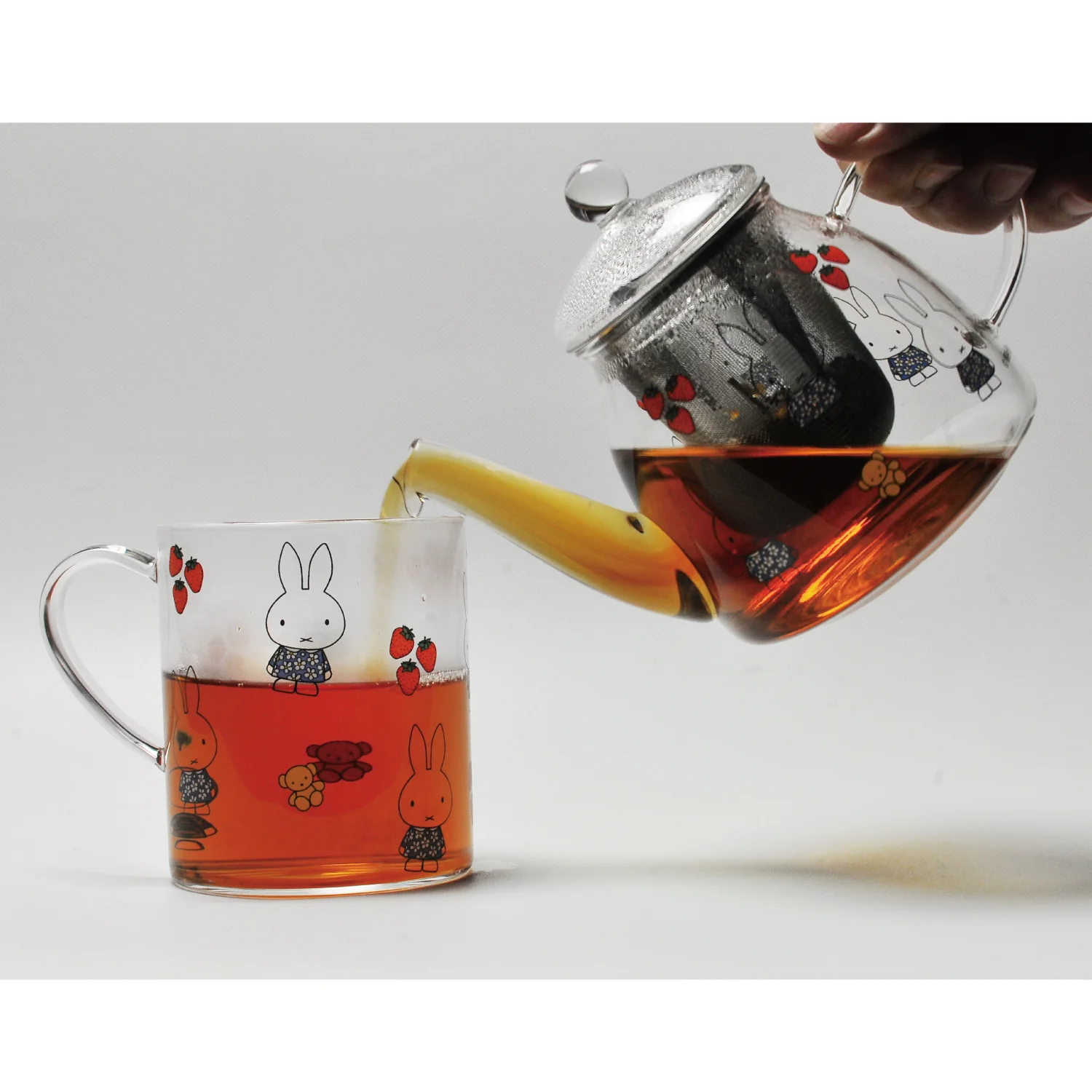 GENIAL Miffy Heat-Resistant Glass Teapot 500ml - Strawberry - Image 2
