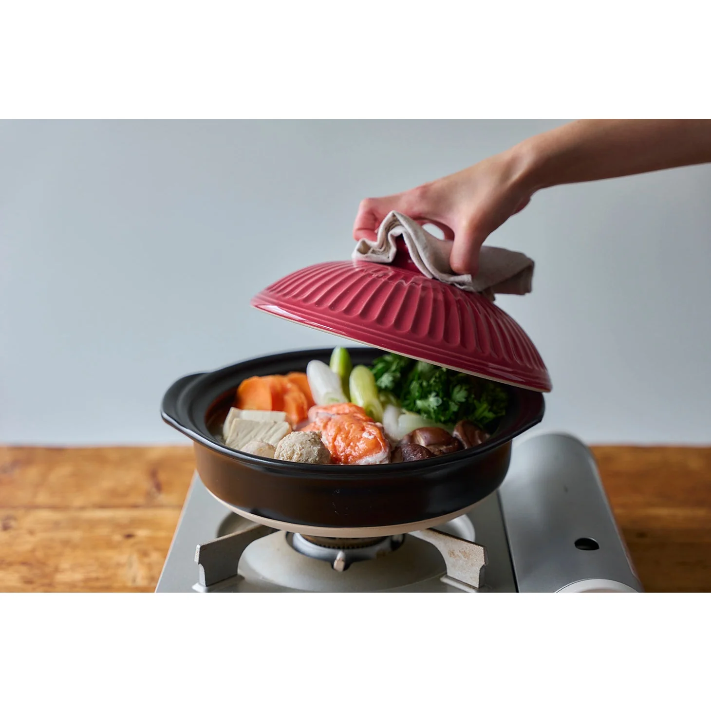 Ginpo Kikka Donabe Clay Pot 28cm 2.7L - Pink Plum Size 9 - Image 2