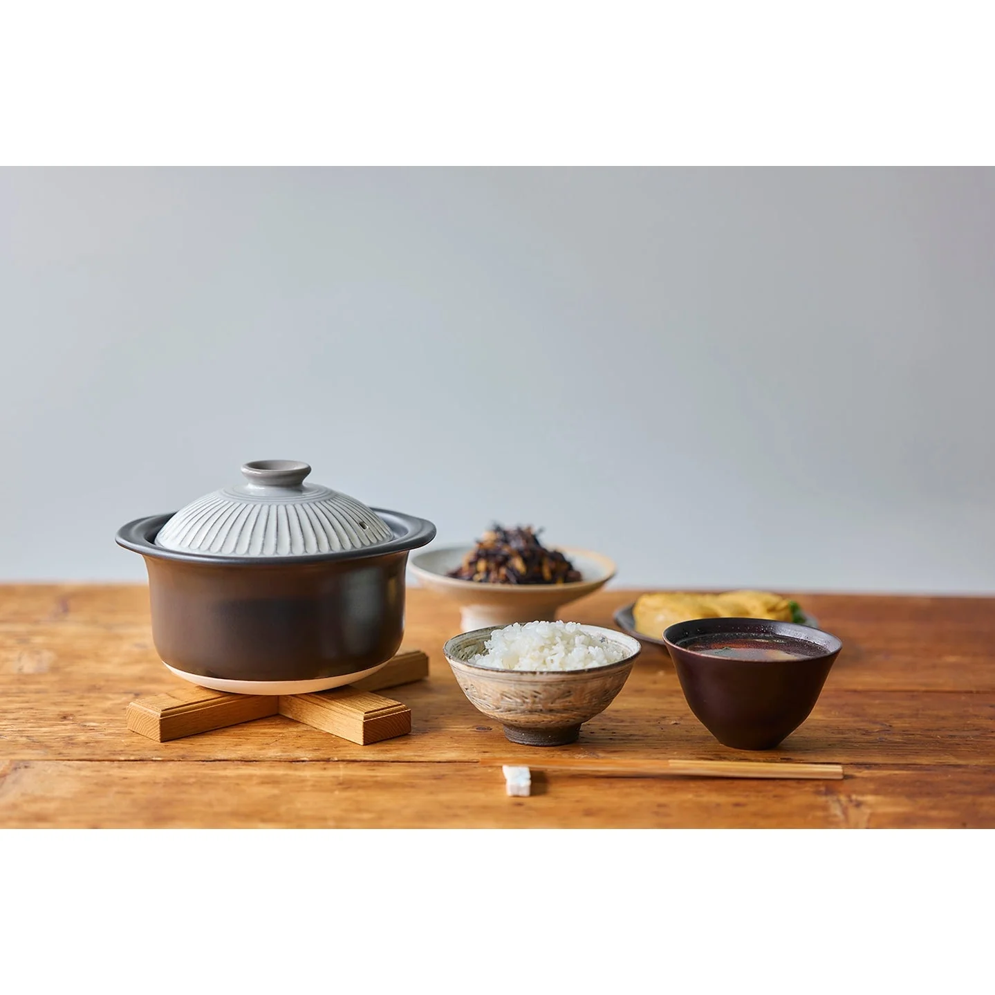 Ginpo Kikka Rice Multi Clay Pot White Kohiki 1.8L Size 3 - Image 2