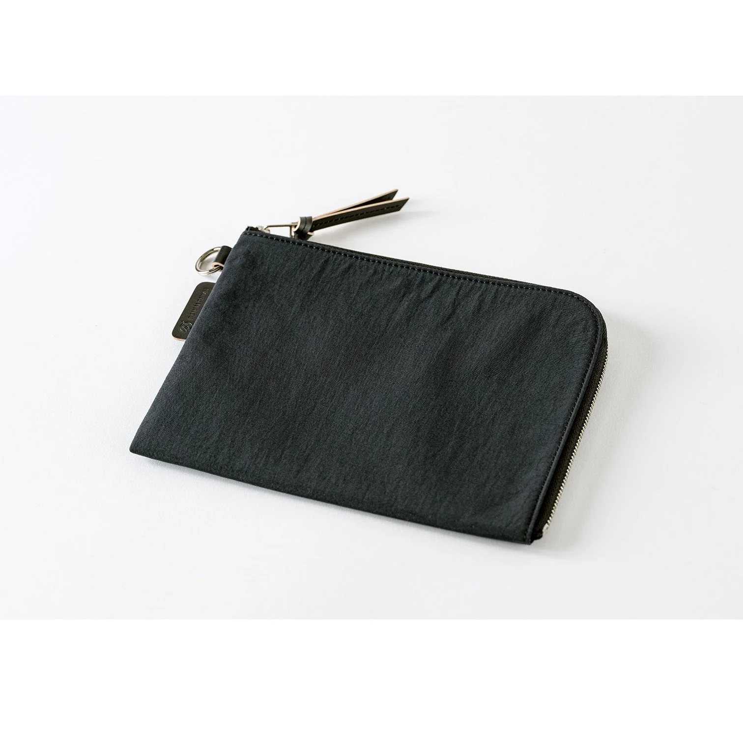 Hobonichi Techo Tragen Flat Pouch for A6 Size (Black) - Image 2