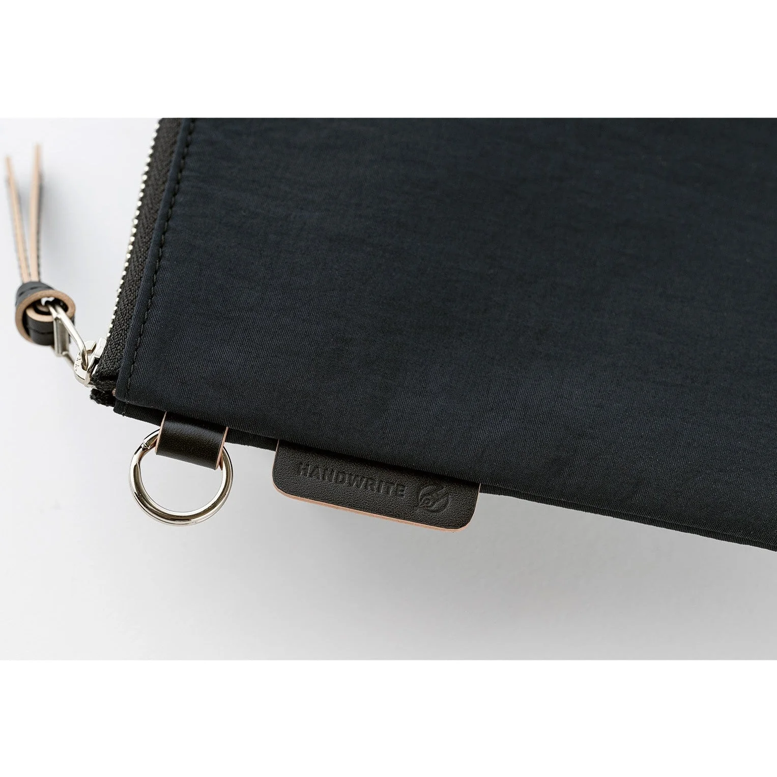 Hobonichi Techo Tragen Flat Pouch for A6 Size (Black) - Image 5