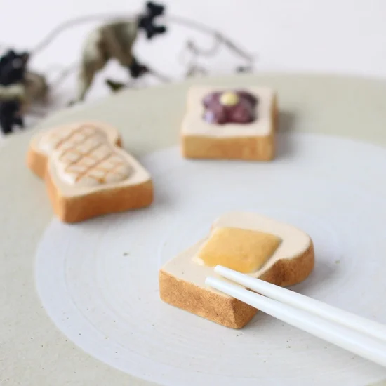 Ihoshiro Cheese Toast Chopstick Rest - Image 2