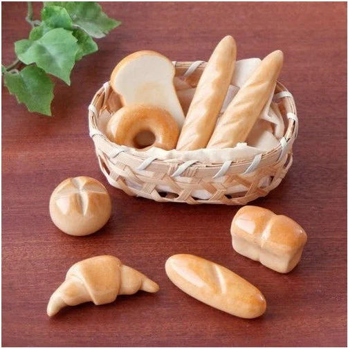 Ihoshiro Croissant Chopstick Rest - Image 2