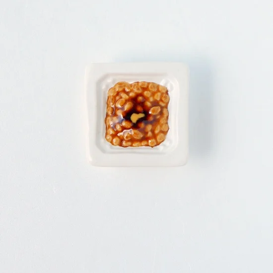 Ihoshiro Natto Chopstick Rest - Image 2