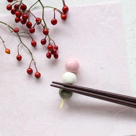 Ihoshiro Tri colour Dango Chopstick Rest - Image 2