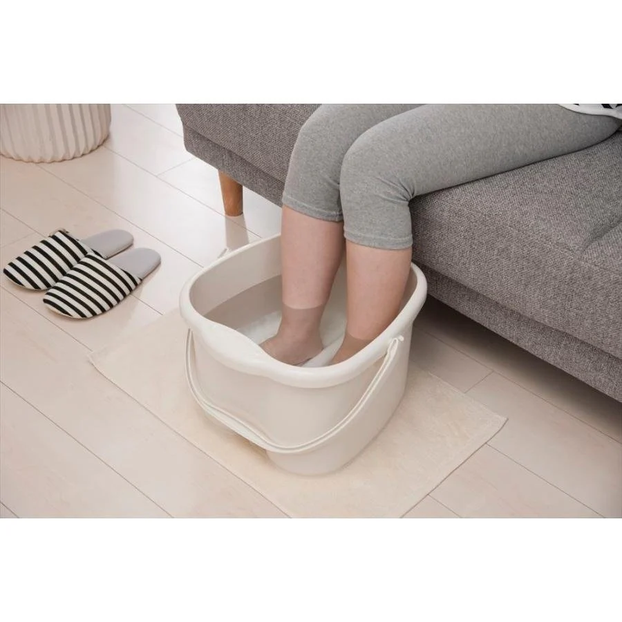 Inomata Footbath Bucket - Image 2