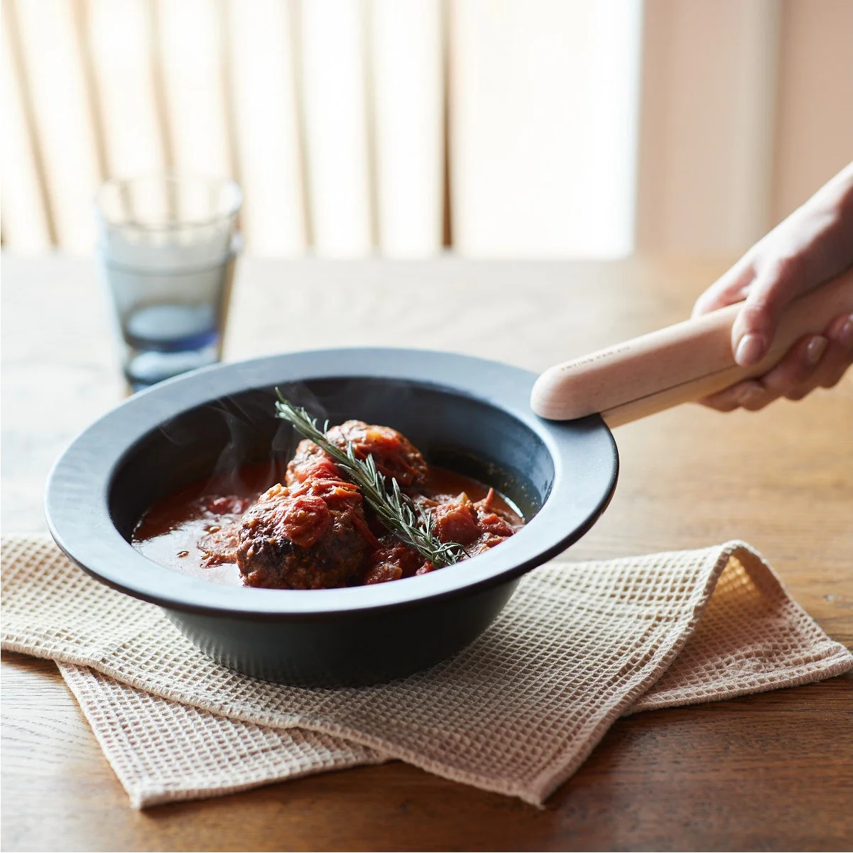 JIU Frying Deep Pan Pot M with Beech Handle Set - Image 2