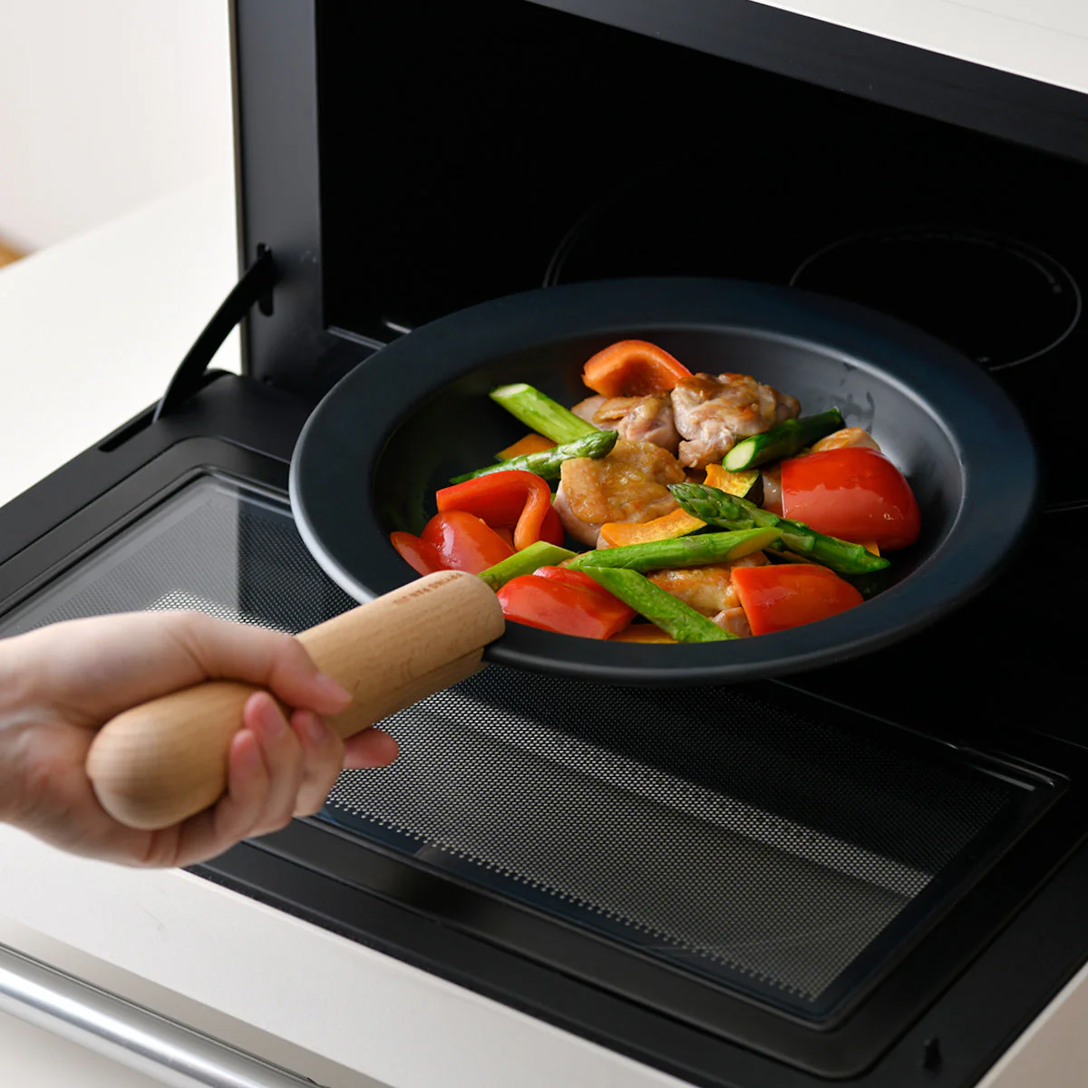 JIU Frying Pan S with Beech Handle Set - Image 5