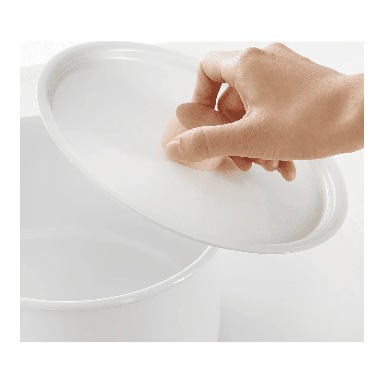 Kaico Enamel Two-Handle Pot - Image 4