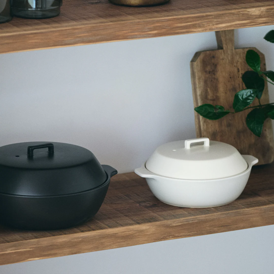 Kinto - Kakomi - Ceramic Pot - 2.5L - Image 3