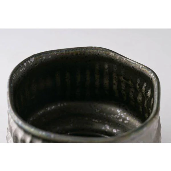 Kobokubori Silver Grey Matcha Bowl - Image 4
