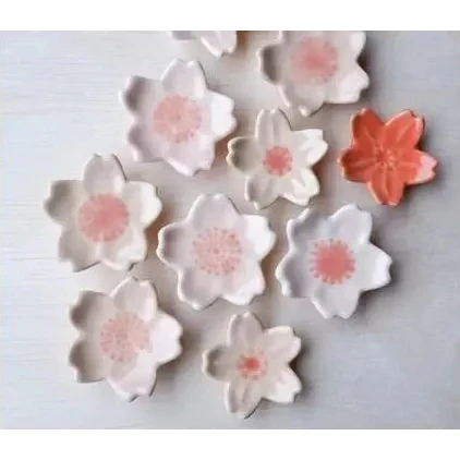 Ihoshiro Cherry Blossom Chopstick Rest - Image 5