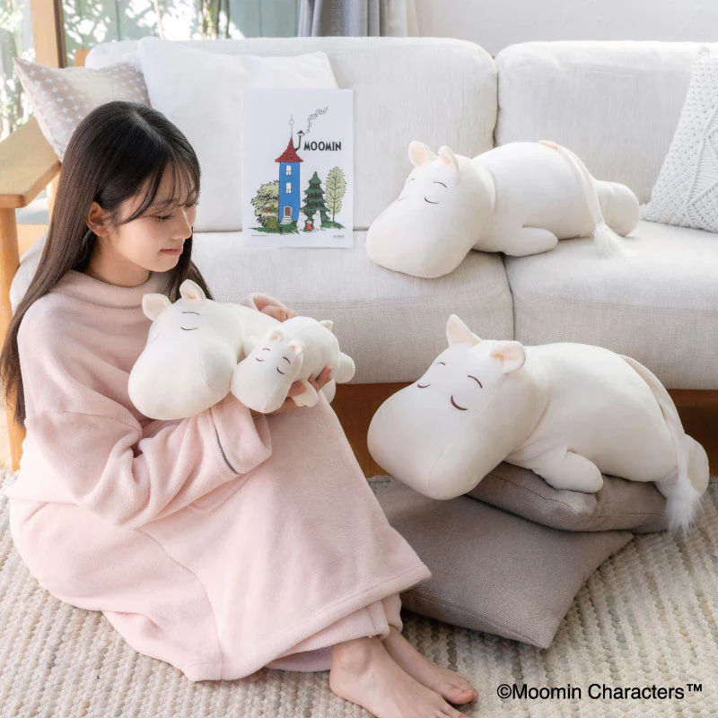 Nemunemu x Moomin Mochi Hug Body Pillow - Image 6