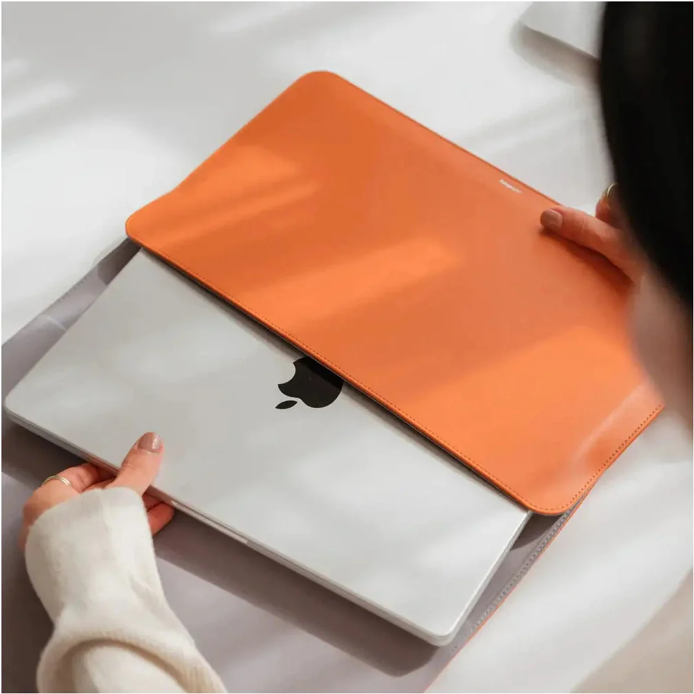 Orbitkey Hybrid Laptop Sleeve - Image 18