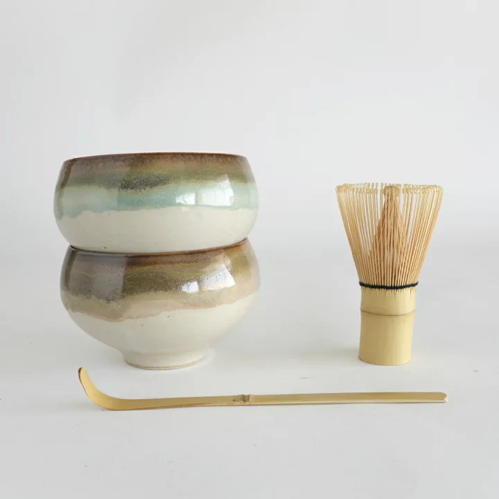 Saliu Handcrafted Turquoise Sazanami Matcha Bowl - Image 4