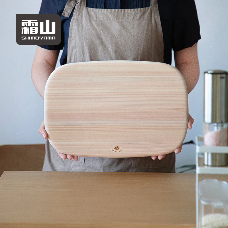 Shimoyama Hinoki Round Cutting Board - 38.7 x 25.5cm - Image 3