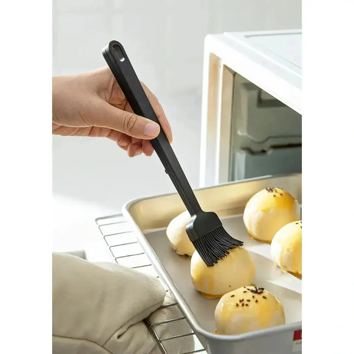 Shimoyama Silicone Cooking Brush - Image 4
