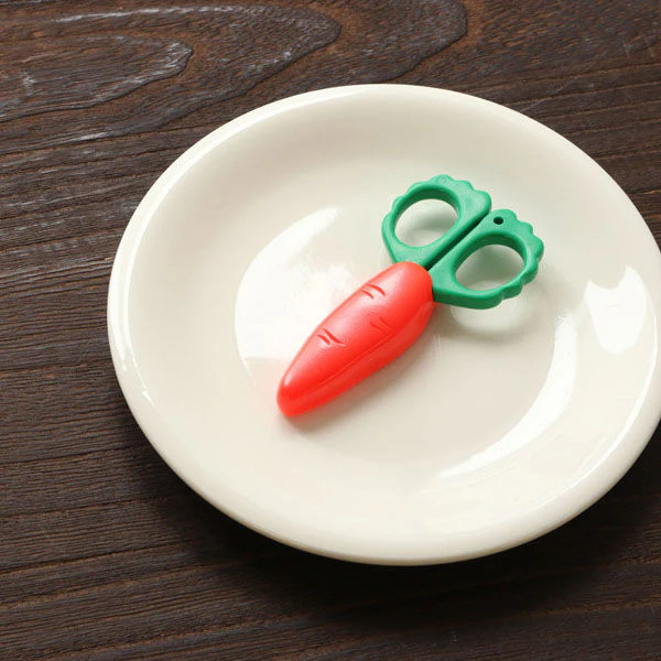 Shimoyama Veggie Mini Scissors with Magnet - Image 7