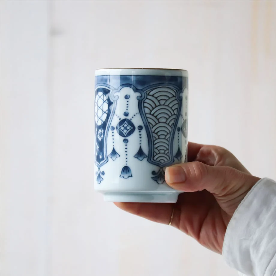 Shonzui Yoraku Motif Sushi Teacup 280ml - Image 2